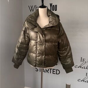 GAP Women's Olive Green Recycled Puffer Jacket Water Resistant Size XSP EUC